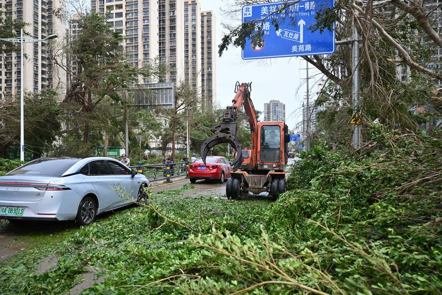 Super Typhoon Yagi strikes south China, leaving 4 dead, 95 injured