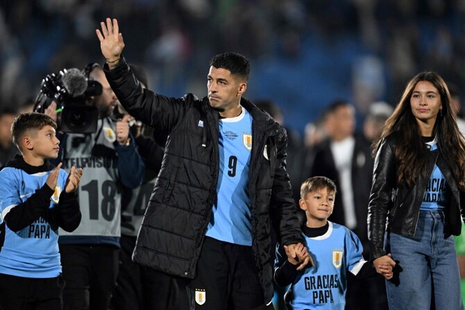 Frustrating farewell for Suarez as Uruguay held by Paraguay